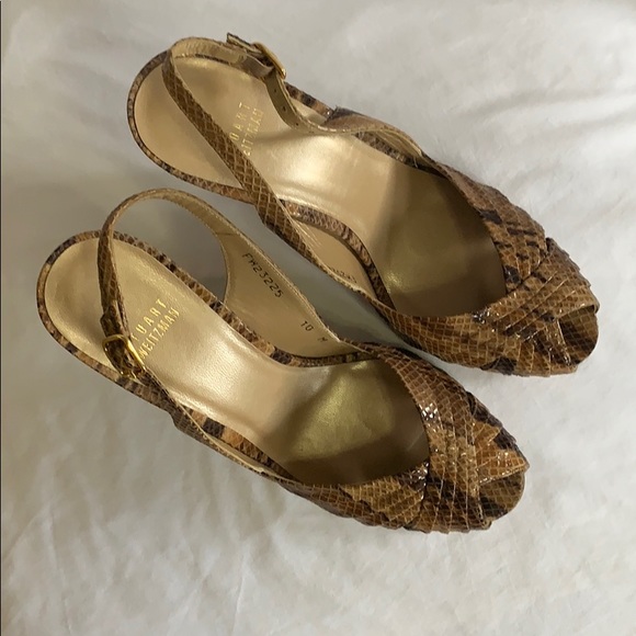 Stuart Weitzman snake skin heel ⚠️ - Picture 2 of 6